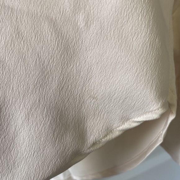 NWT GAP Silky Boyfriend Button-Up Blouse, ivory, size M - Picture 6 of 6